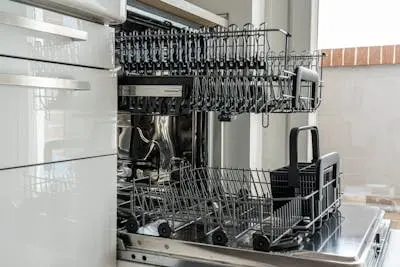 Liquid dishwasher detergents